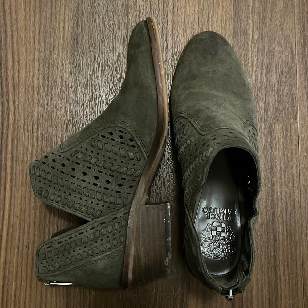 Vince Camuto Booties size 7M